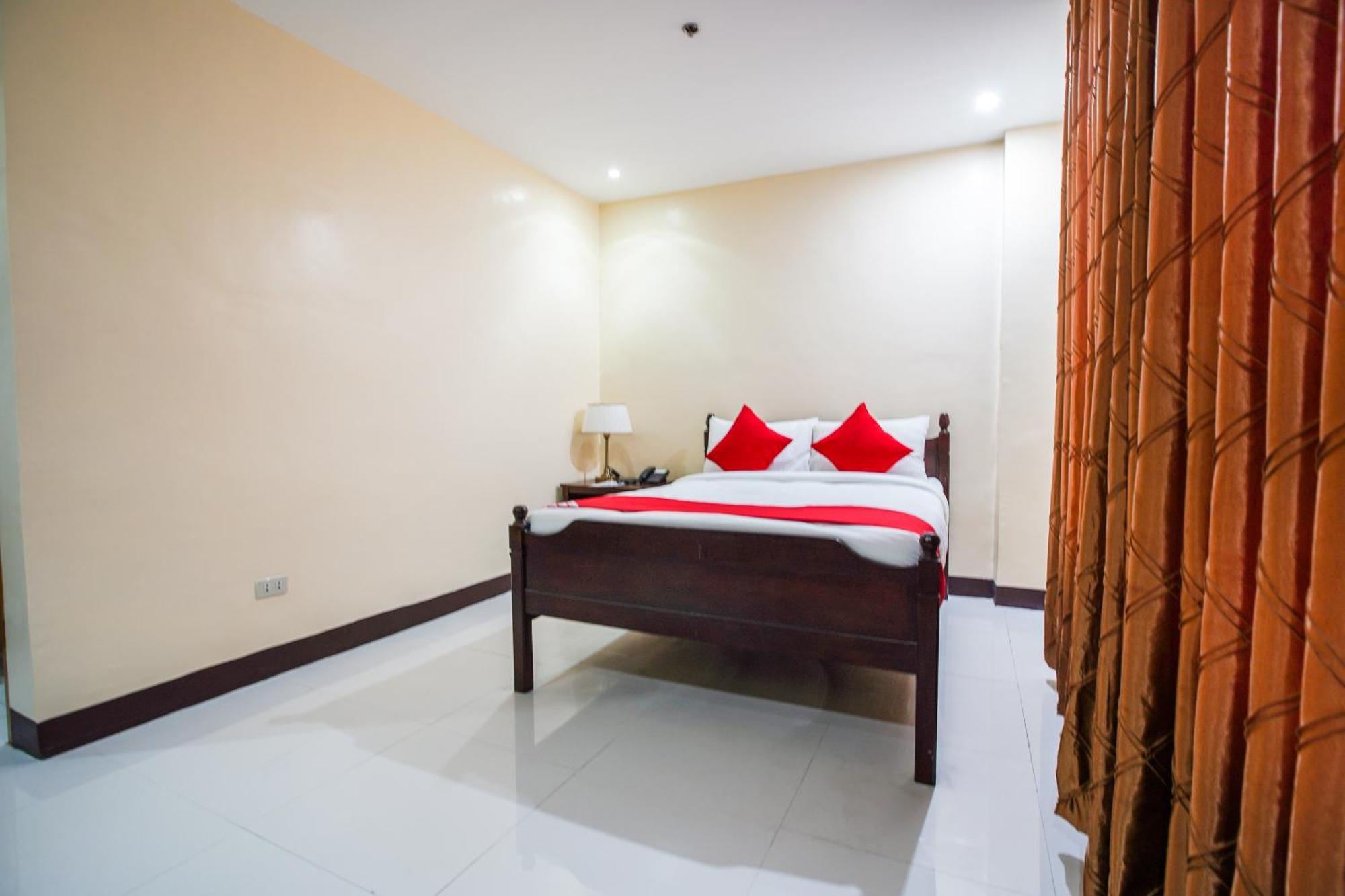 Oyo 236 Edmundo Hotel Pototan