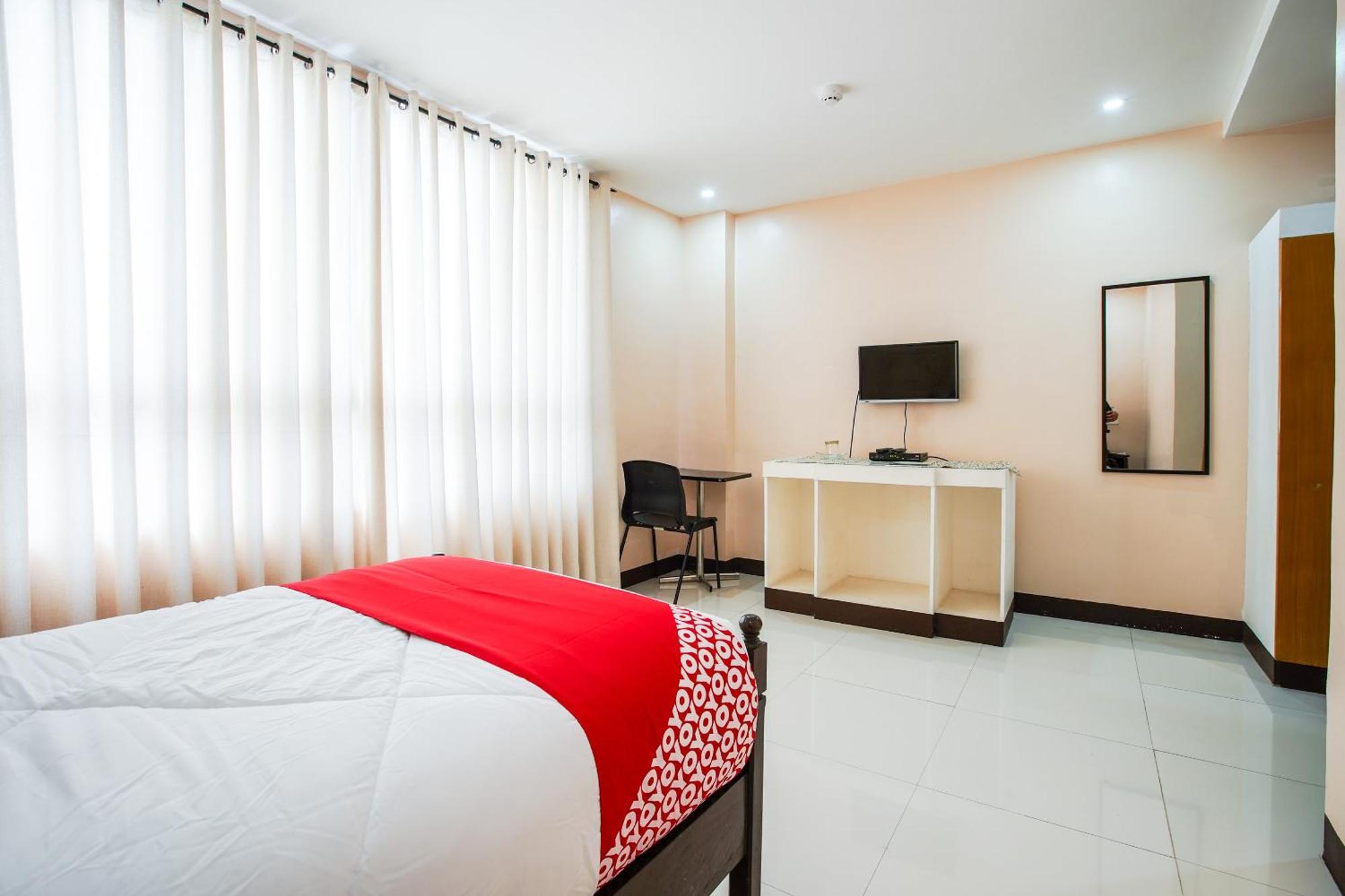 Hotel Oyo 236 Edmundo Pototan