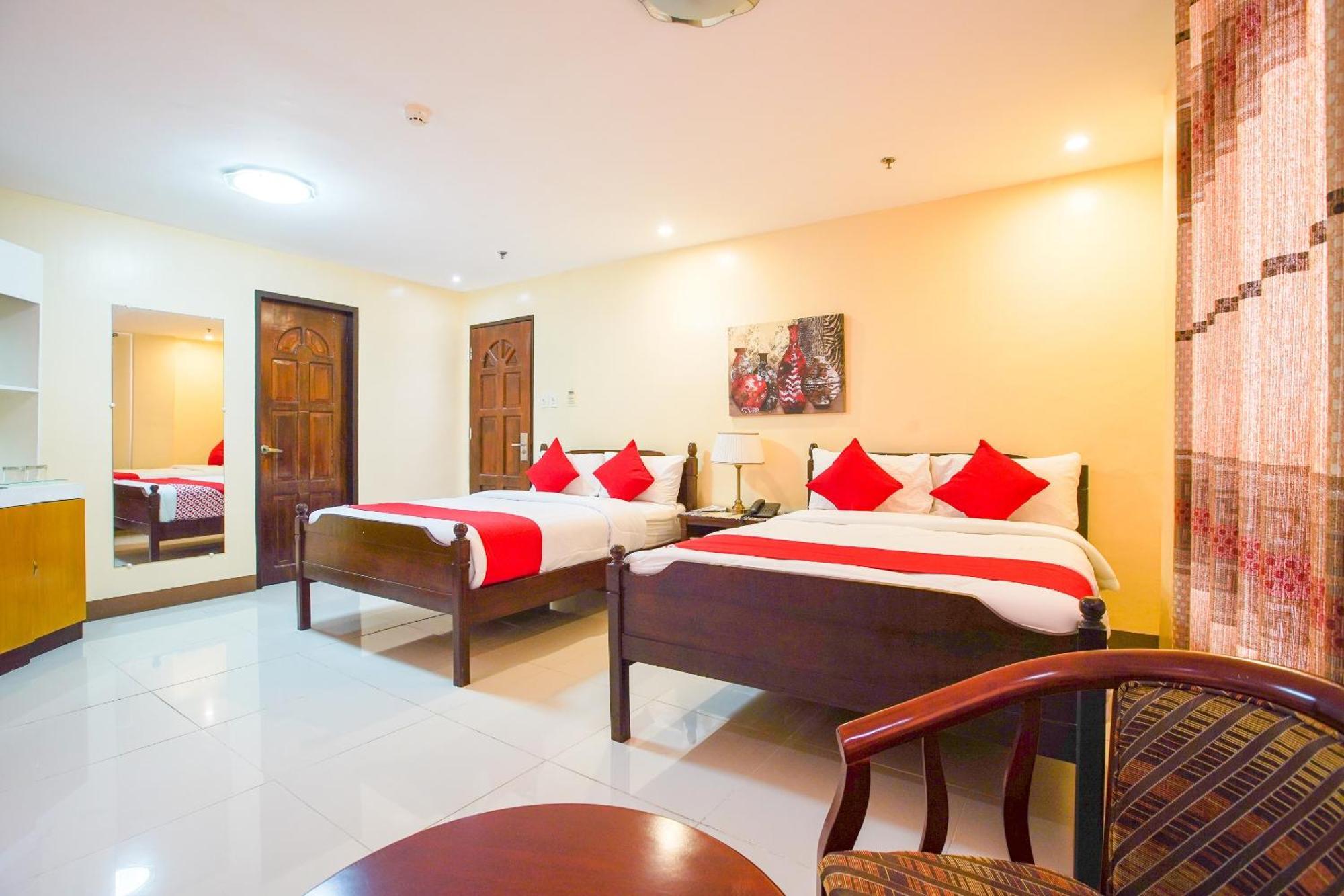 Oyo 236 Edmundo Hotel